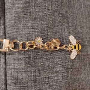 NWOT BEE KEYCHAIN